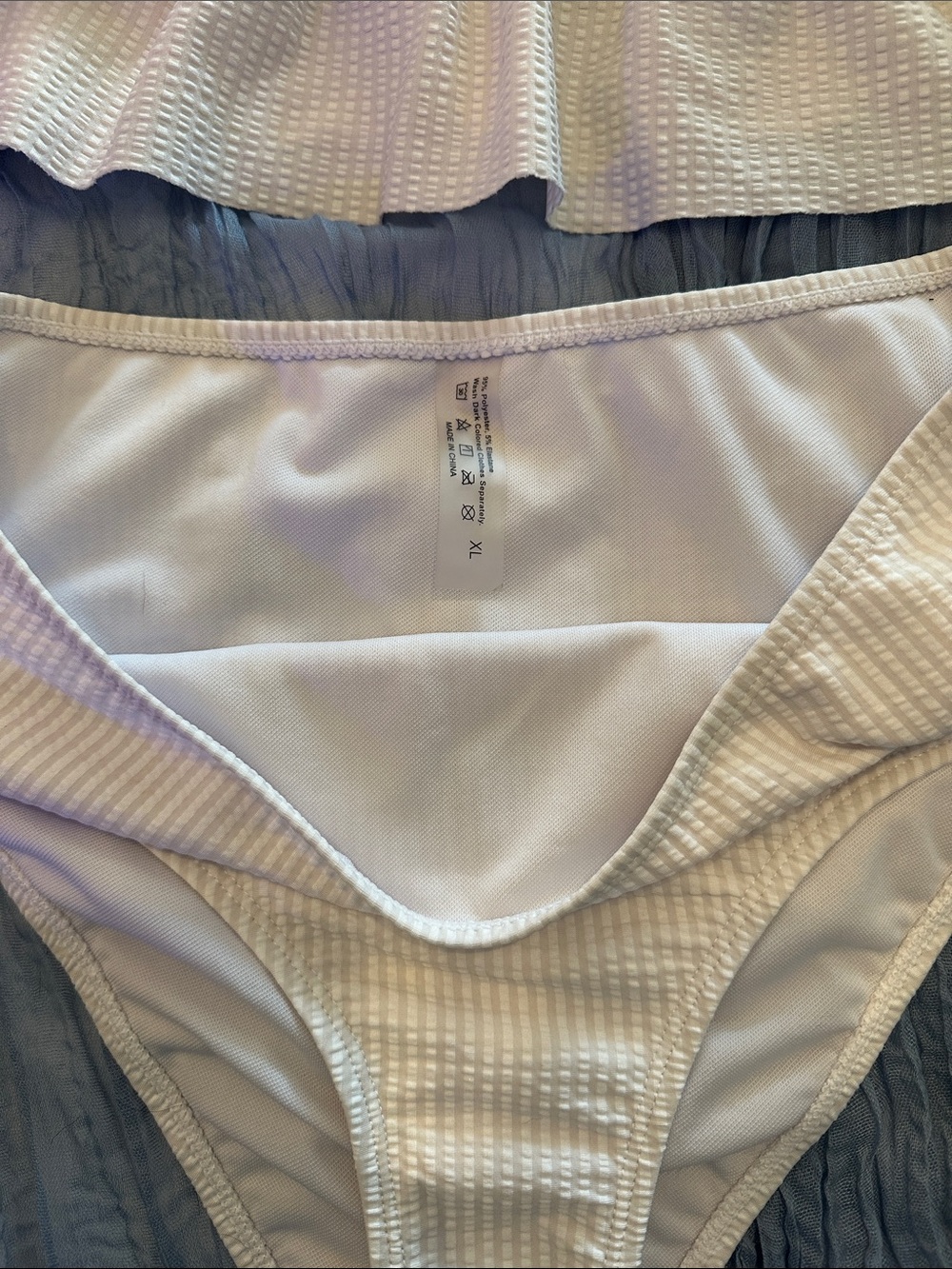 SHEIN Ruffled High-Waist Bikini Set - Picture 3 of 5